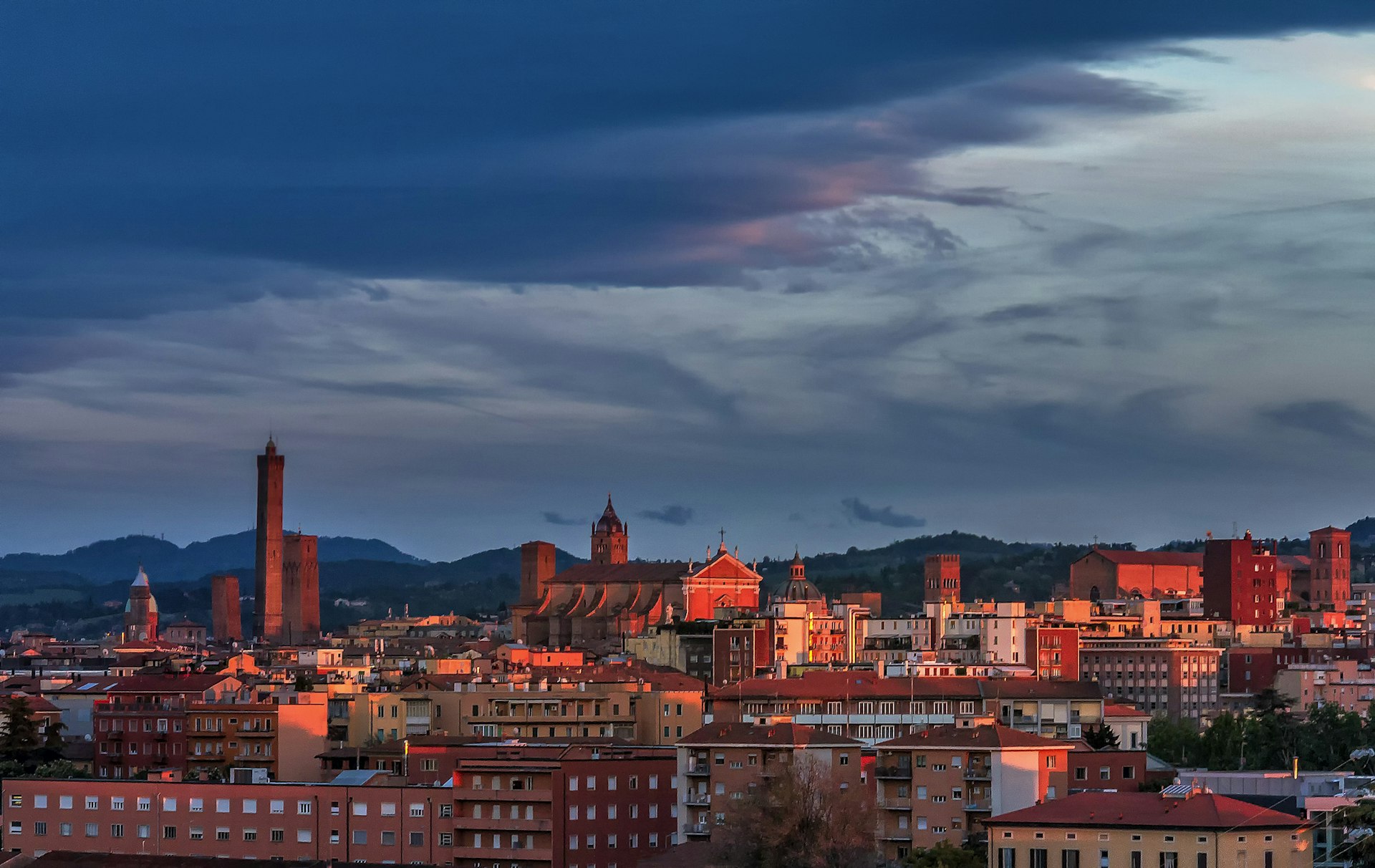 Bologna skyline